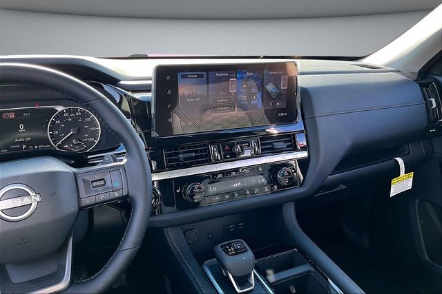 New 2026 Nissan Pathfinder SV image 6