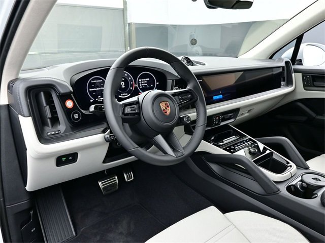 New 2026 Porsche Cayenne GTS image 4
