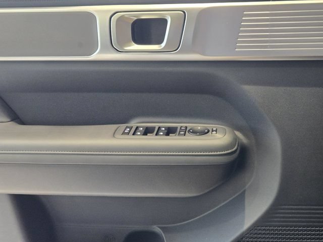 Used 2026 Hyundai Santa Fe SEL FWD image 17