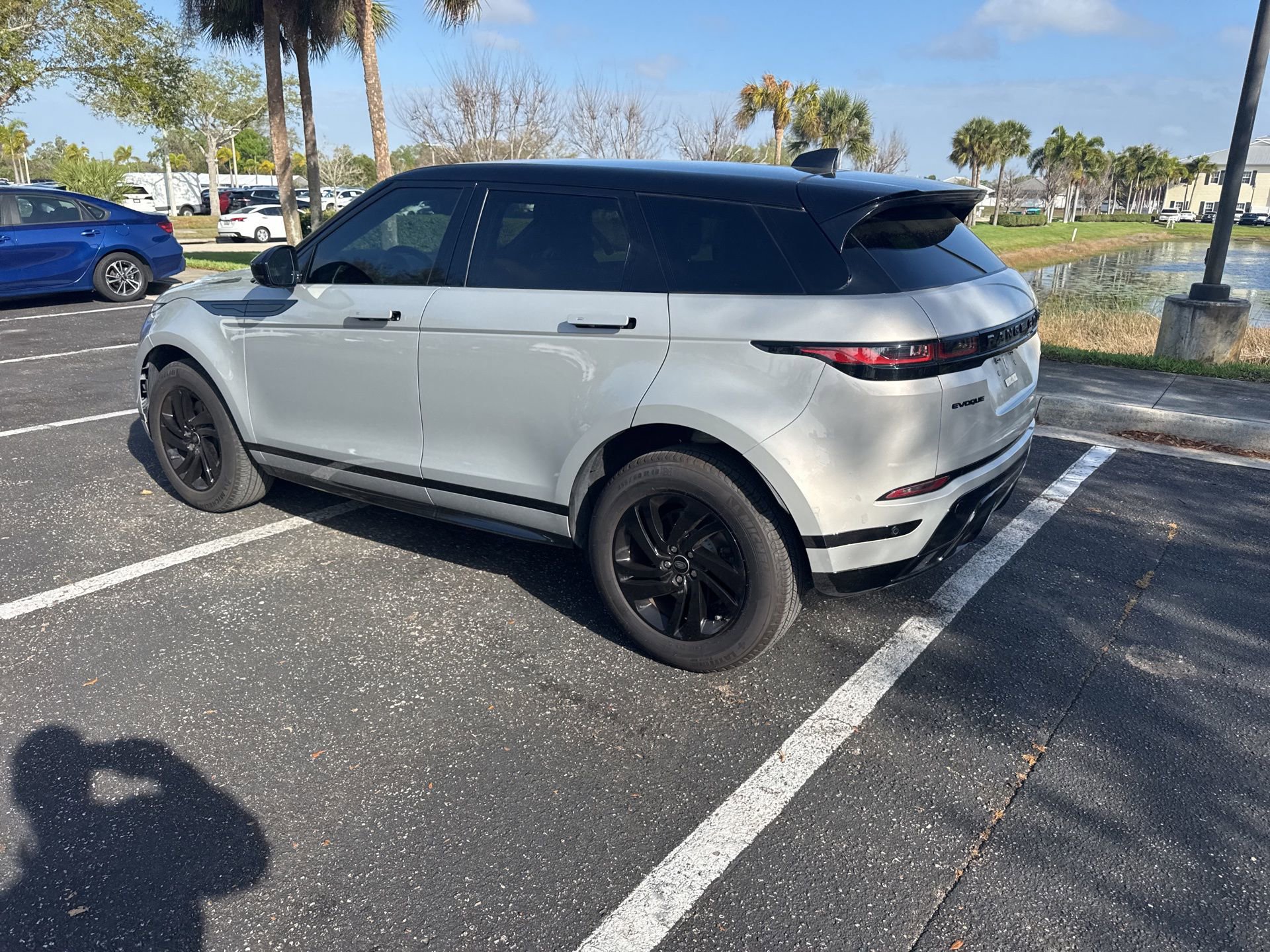 Used 2023 Land Rover Range Rover Evoque R-Dynamic S image 10