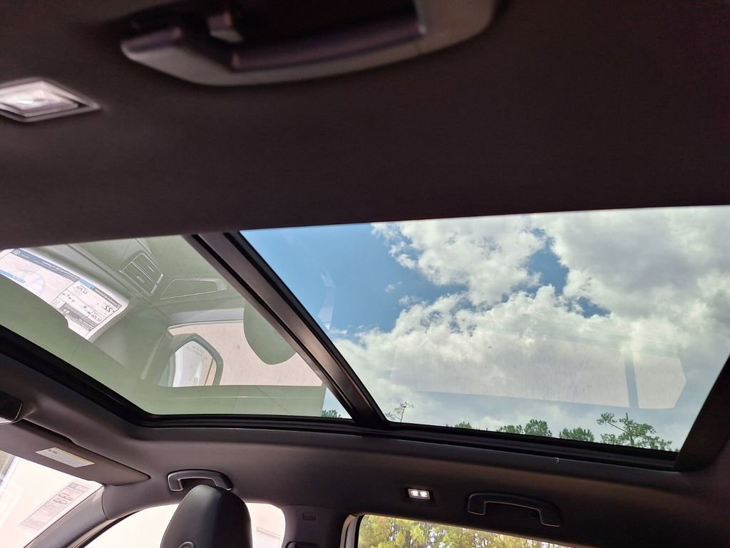 New 2026 Volkswagen Atlas Cross Sport SEL R-Line image 10