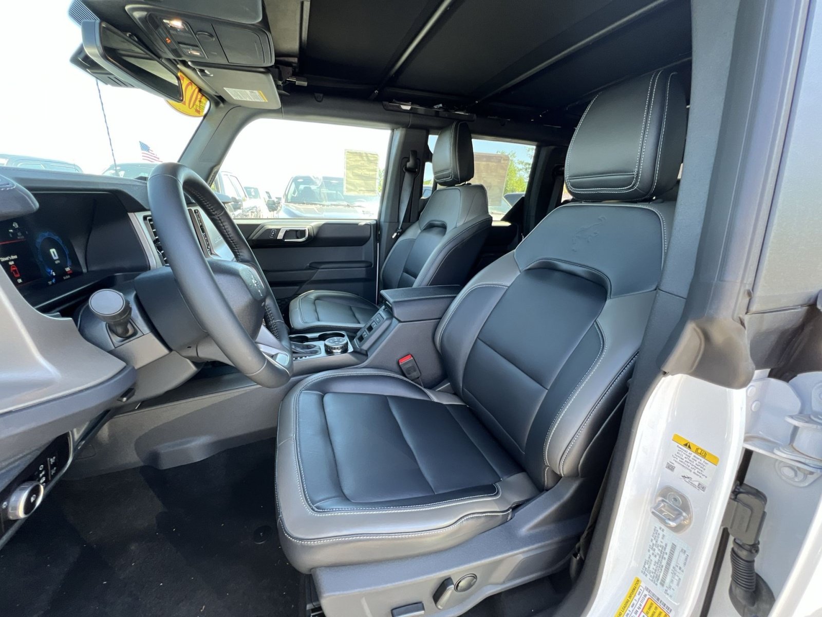 New 2025 Ford Bronco Outer Banks w/ Sasquatch Package AWD/4WD image 21