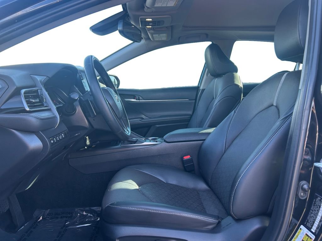 Used 2023 Toyota Camry XSE image 10