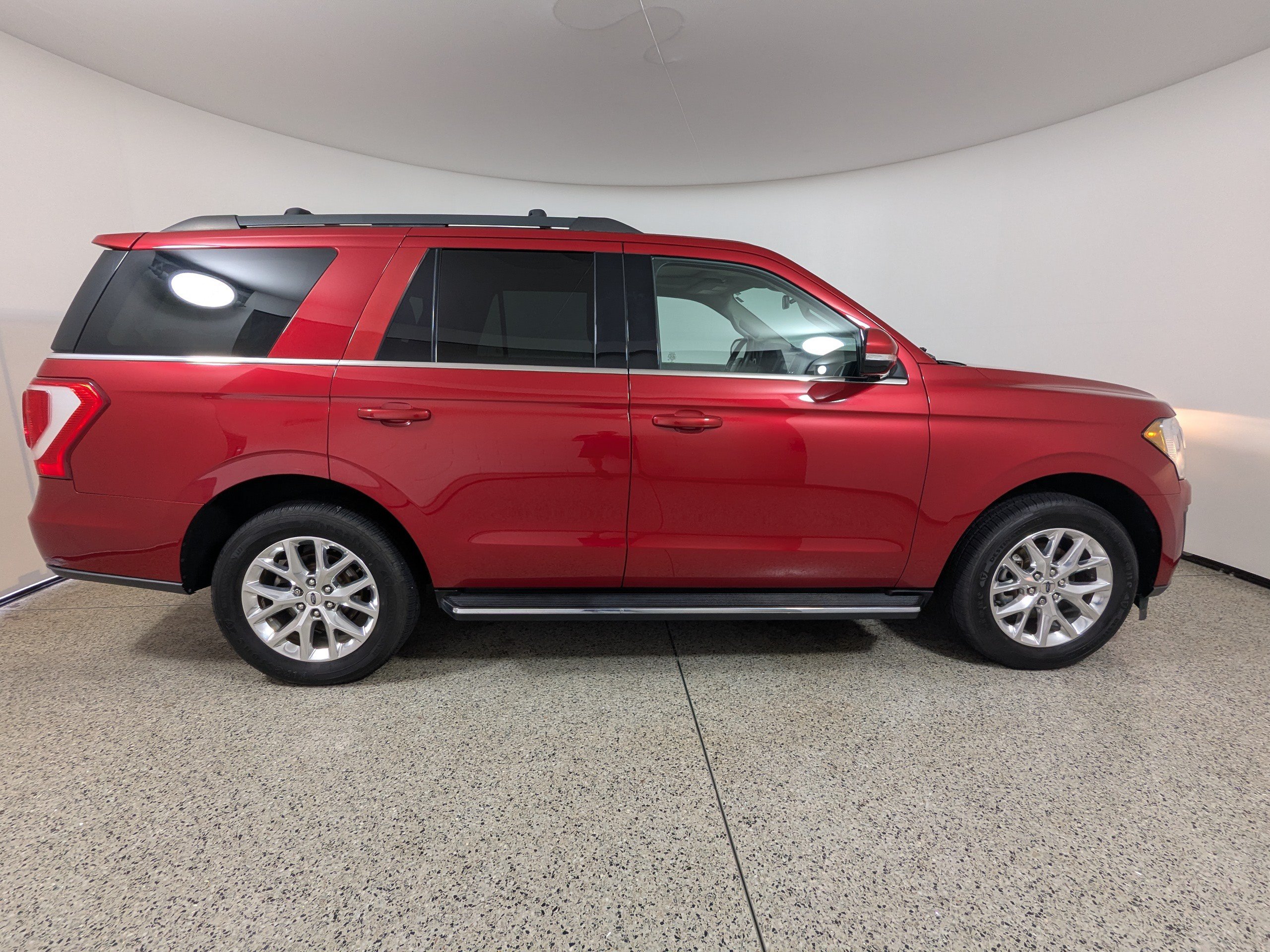 Used 2021 Ford Expedition XLT RWD image 8