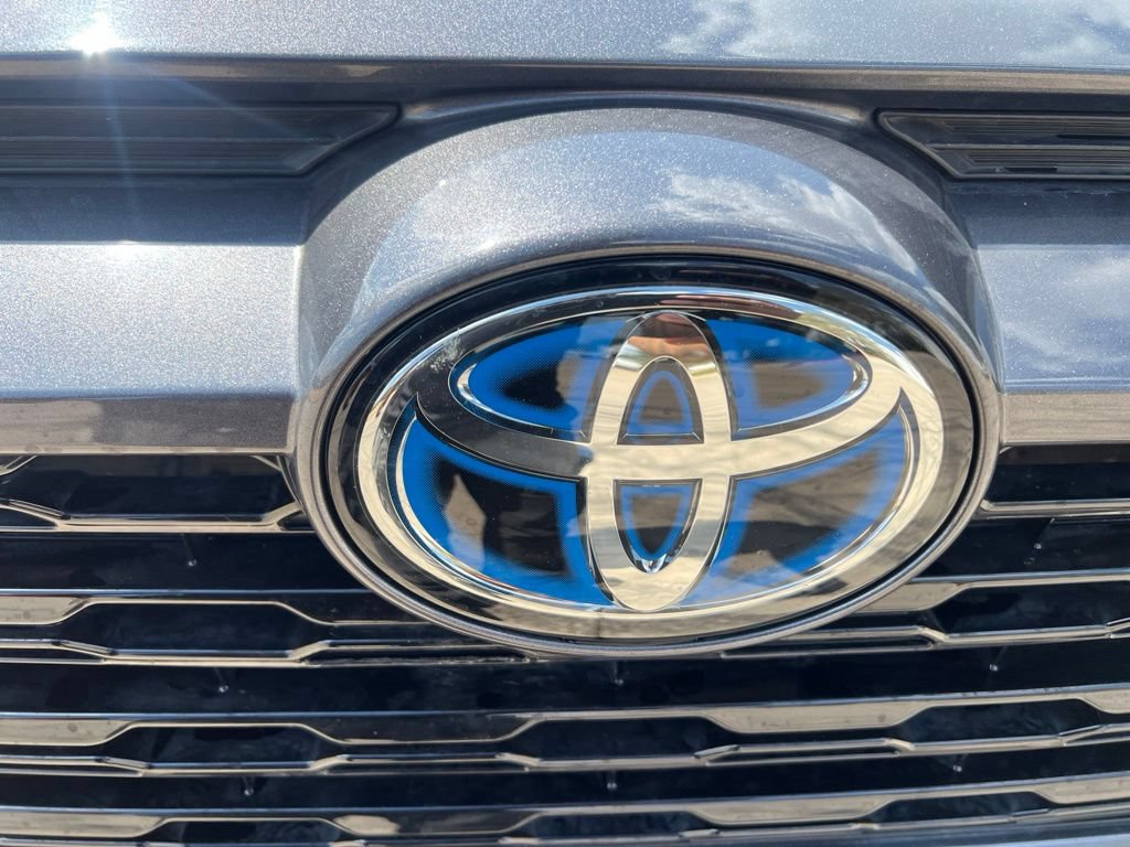 Used 2024 Toyota RAV4 XSE AWD/4WD image 42