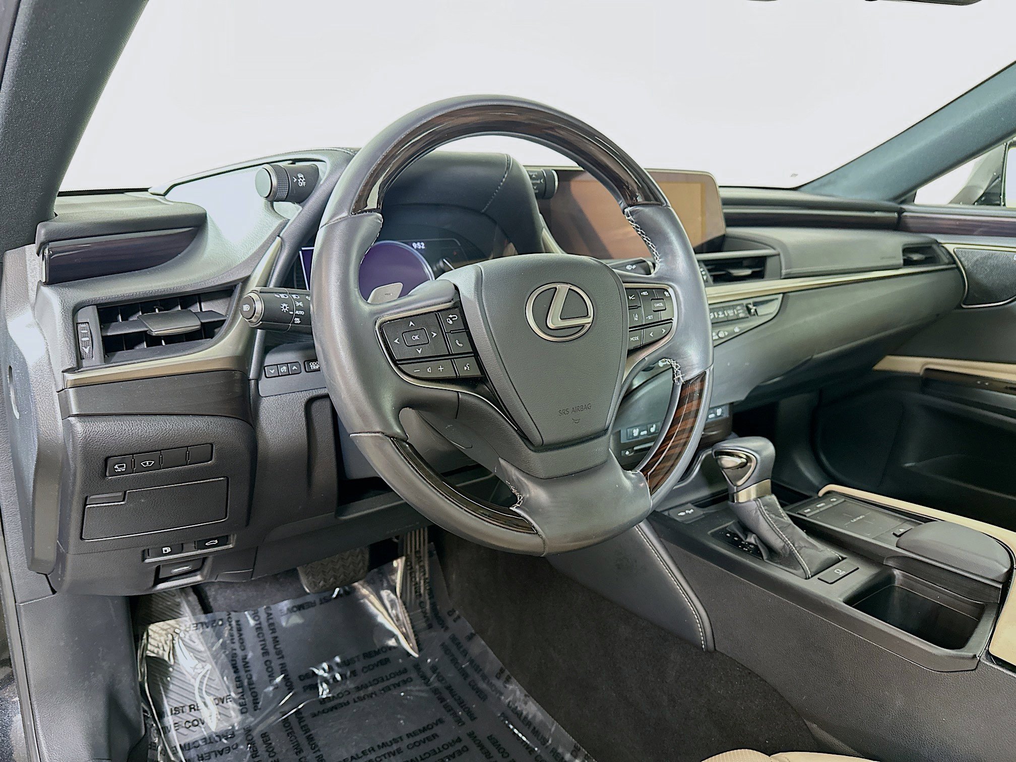 Used 2019 Lexus ES 350 Luxury w/ Accessory Package 2 image 9