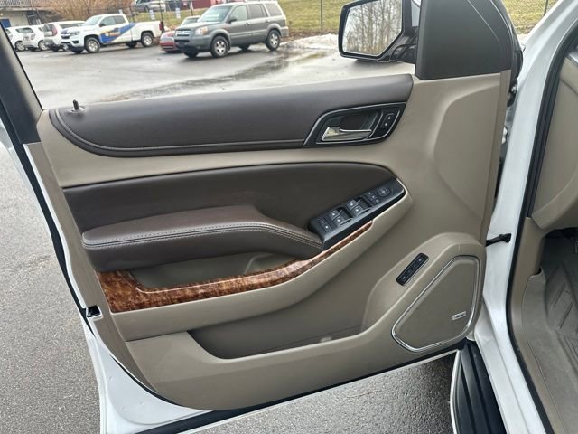 Used 2020 Chevrolet Suburban Premier AWD/4WD image 30