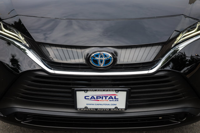 Used 2023 Toyota Venza LE AWD/4WD image 21