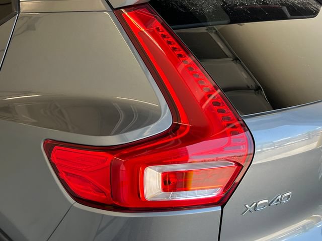 Used 2019 Volvo XC40 T5 Momentum AWD/4WD image 19