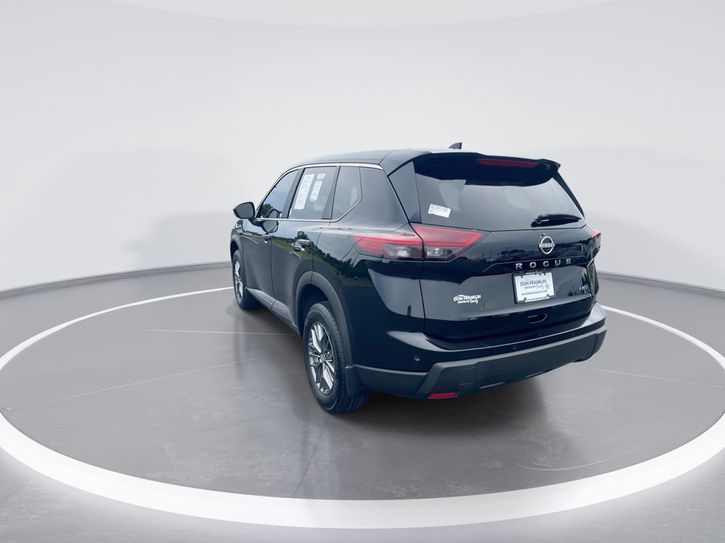 Used 2024 Nissan Rogue S AWD/4WD image 6