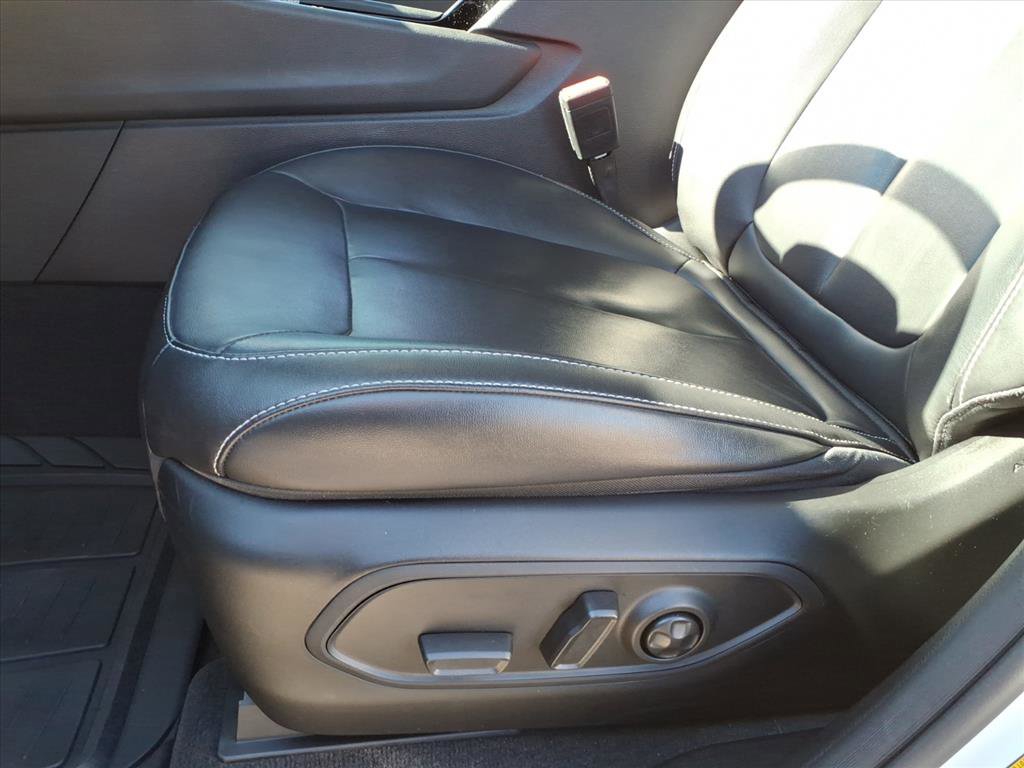 Used 2022 Jeep Grand Cherokee L Limited w/ Trailer Tow Group (B) image 16