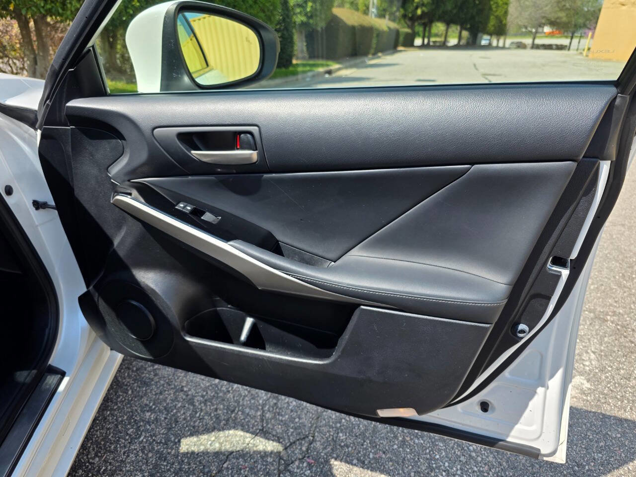 Used 2018 Lexus IS 300 AWD w/ Comfort Package image 34