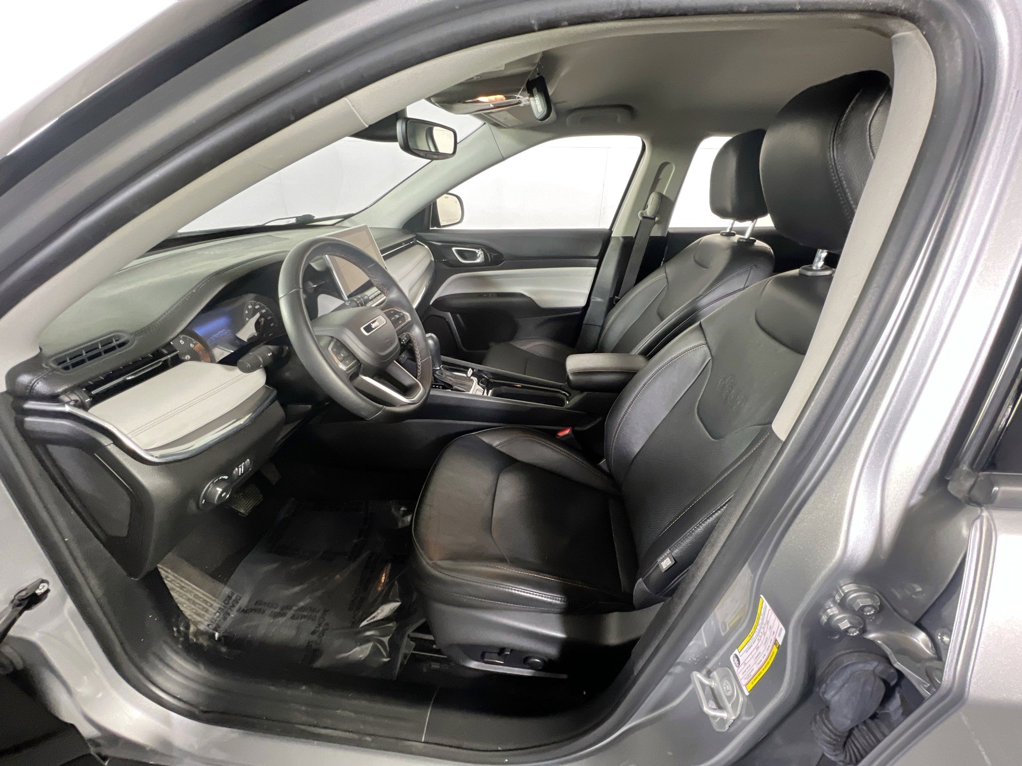 Used 2022 Jeep Compass Limited AWD/4WD image 19