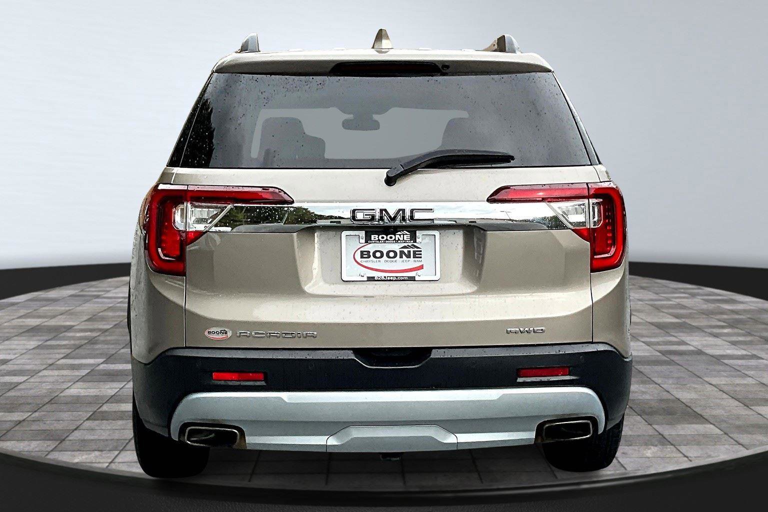 Used 2022 GMC Acadia SLT w/ Technology Package image 5