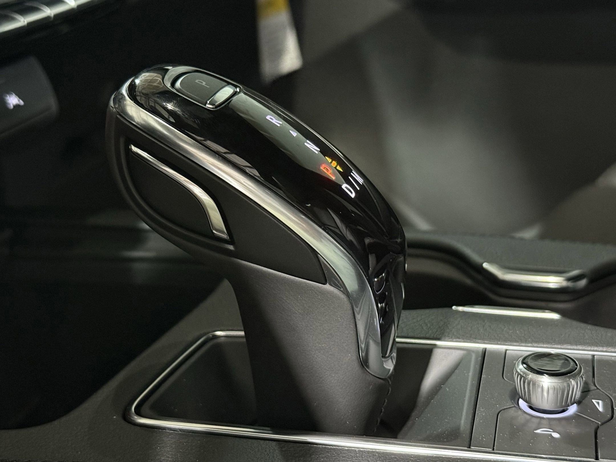 New 2025 Cadillac XT4 Premium Luxury image 29