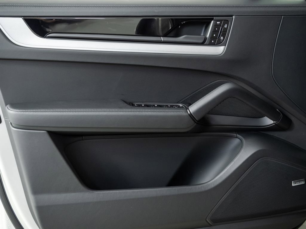 New 2026 Porsche Cayenne image 6