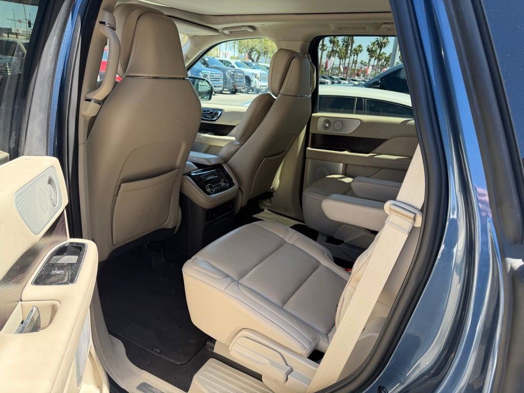 Used 2018 Lincoln Navigator Reserve w/ Technology Package image 6