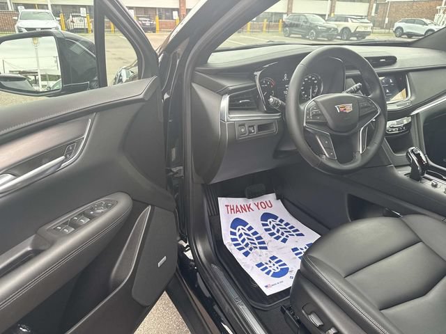 Certified 2024 Cadillac XT5 Luxury w/ LPO, Floor Liner Package AWD/4WD image 13