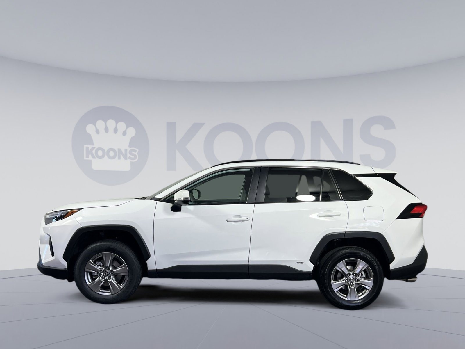 Used 2025 Toyota RAV4 XLE AWD/4WD image 7