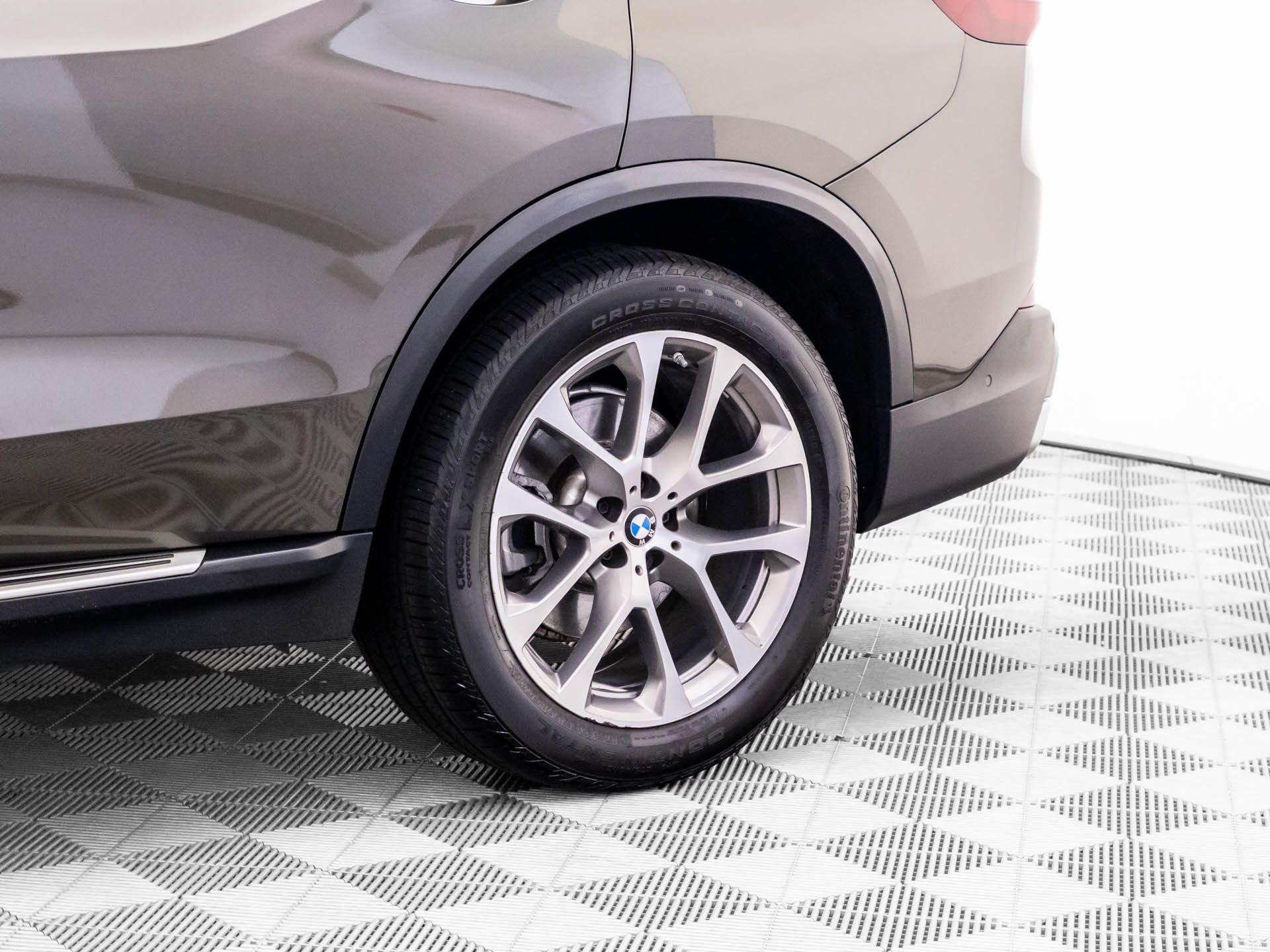 Certified 2021 BMW X5 xDrive40i w/ Convenience Package image 36