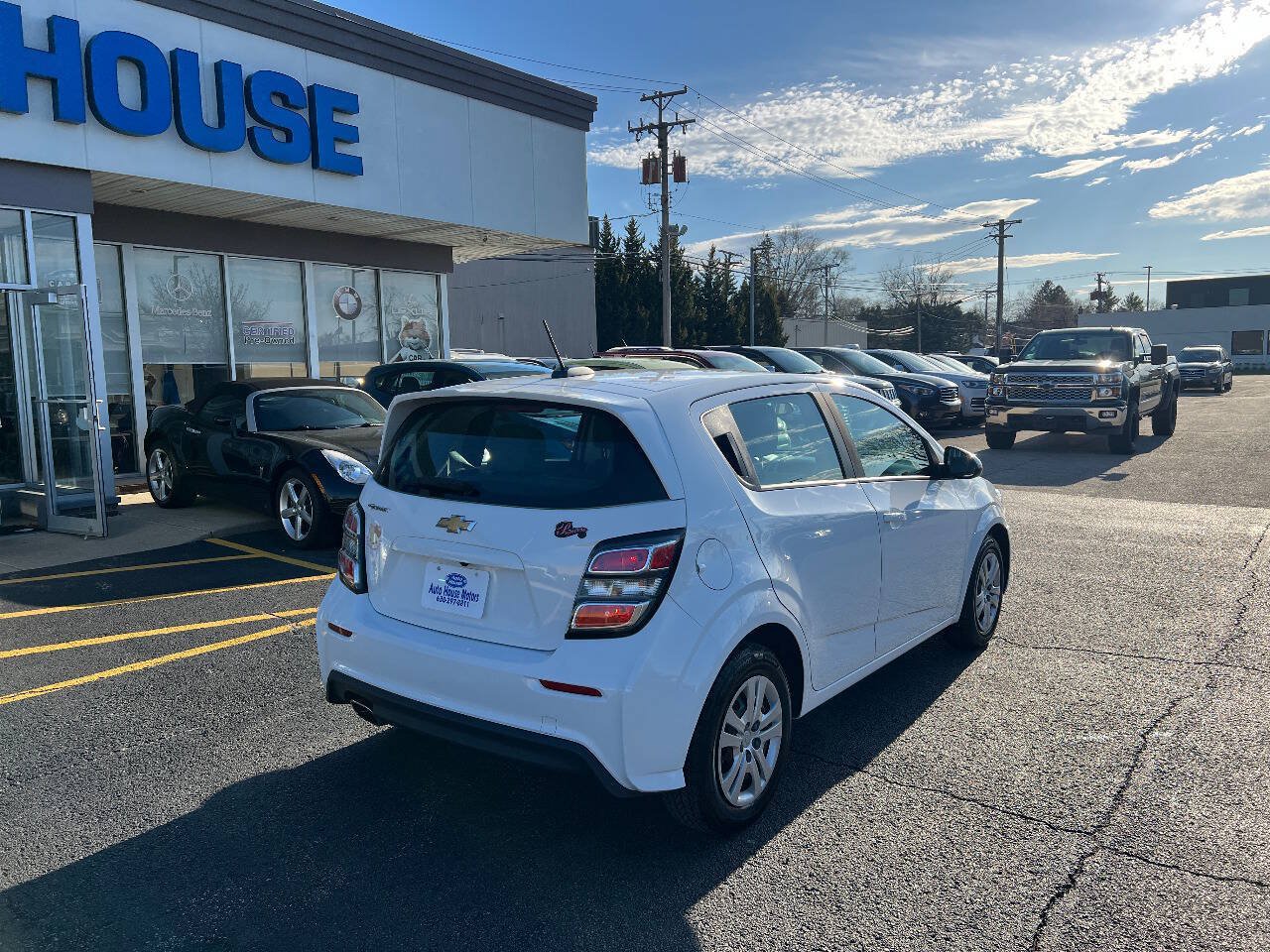 Used 2017 Chevrolet Sonic LT FWD image 10