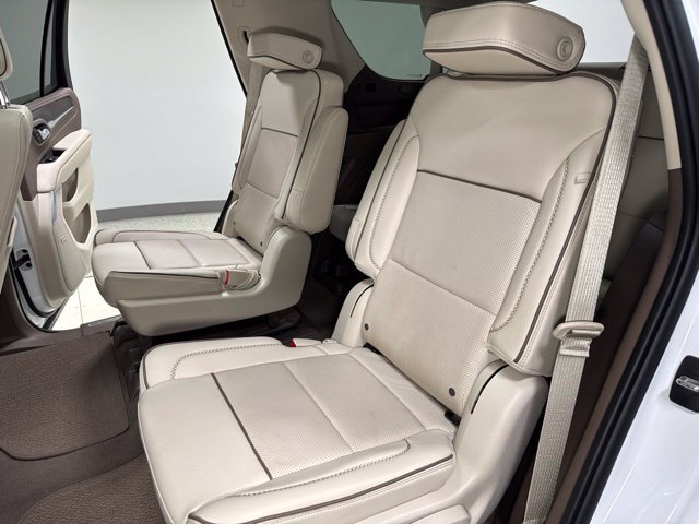 Used 2022 GMC Yukon Denali AWD/4WD image 2