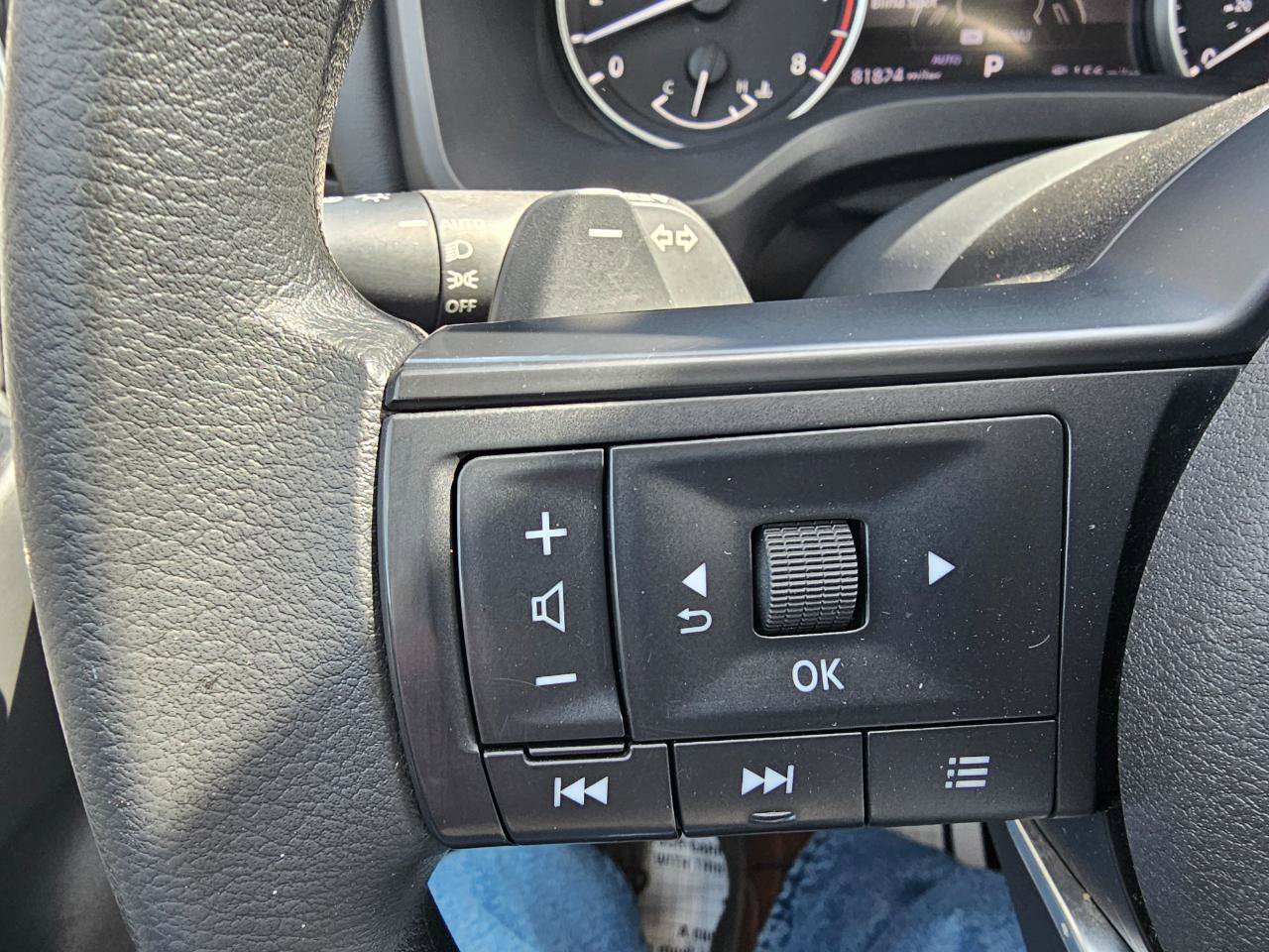 Used 2023 Nissan Rogue S image 33