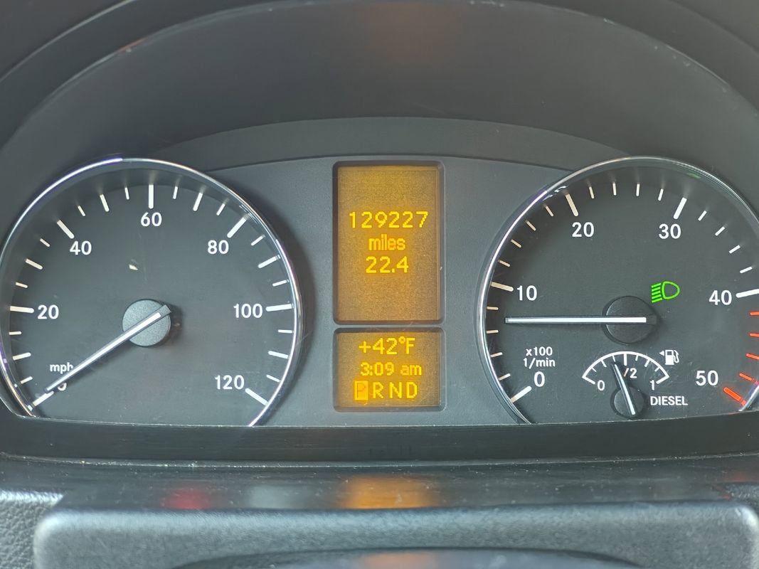 Used 2016 Mercedes-Benz Sprinter 2500 image 26