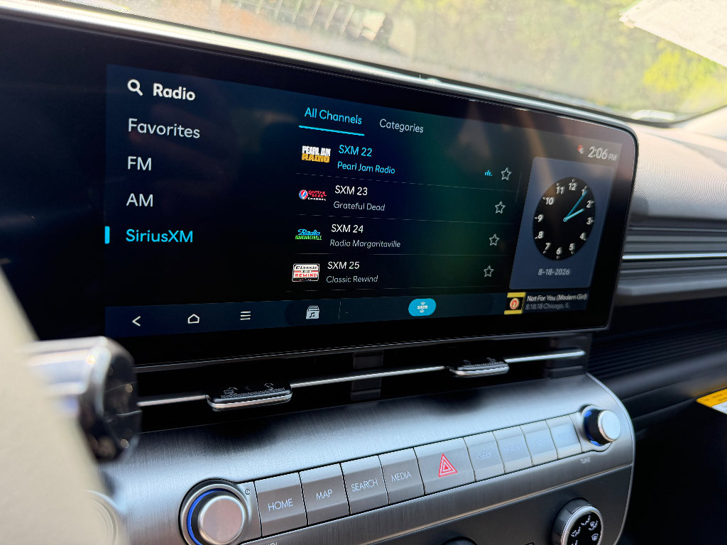 New 2027 Hyundai Kona SE FWD image 23