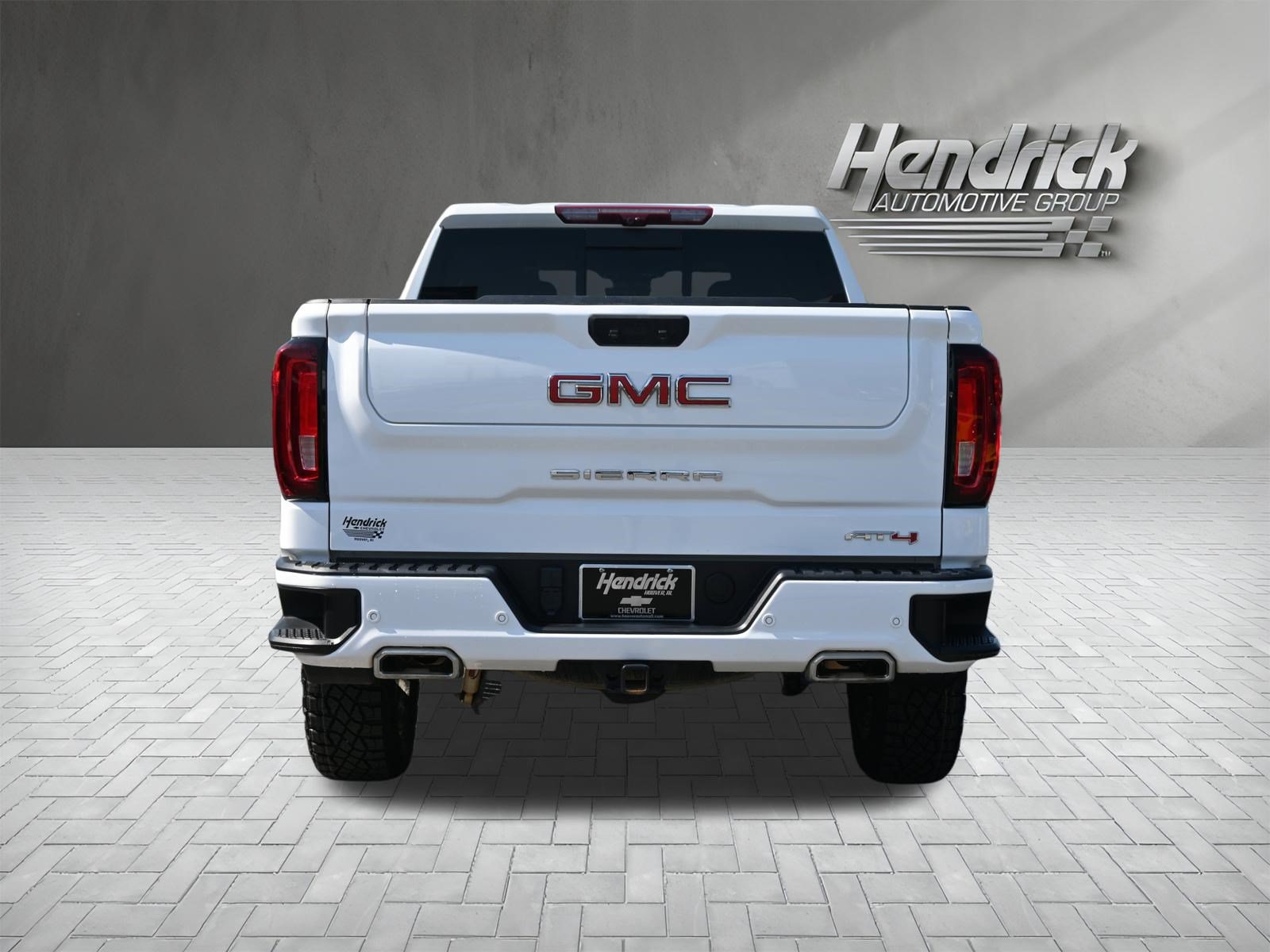 Used 2024 GMC Sierra 1500 AT4 w/ Technology Package AWD/4WD image 9