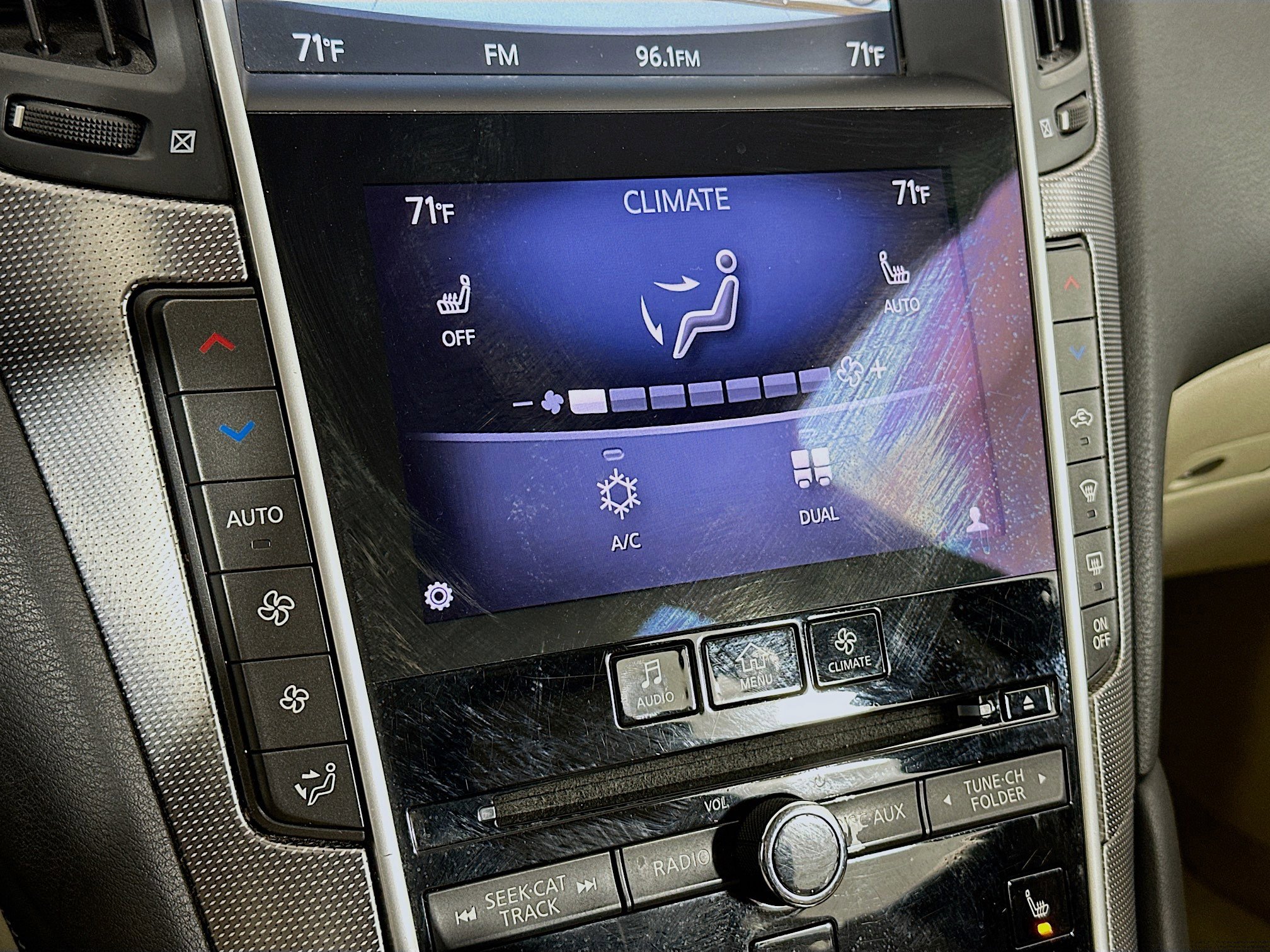 Used 2014 INFINITI Q50 Premium w/ Navigation Package RWD image 24