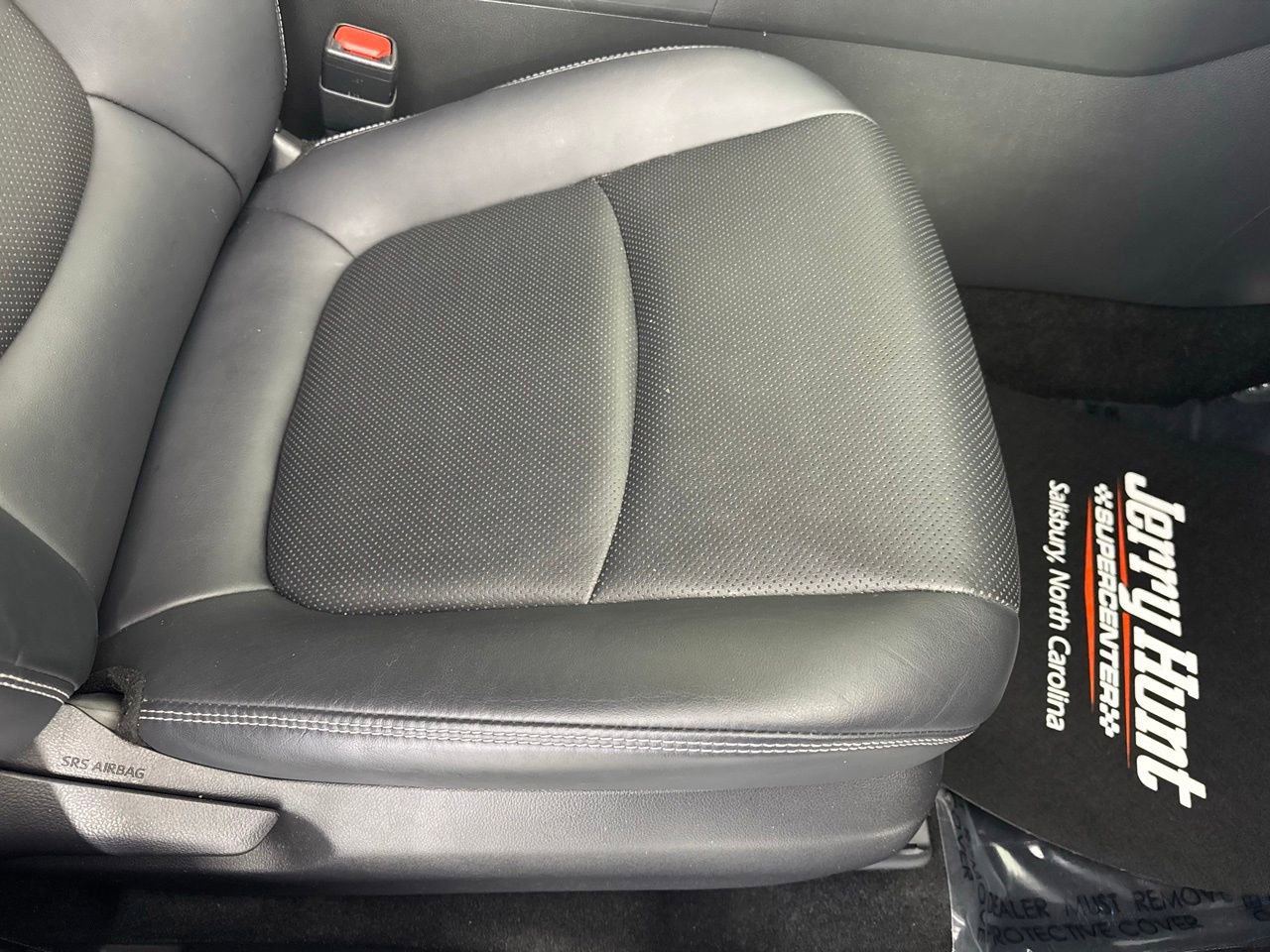 Used 2019 Toyota RAV4 Limited w/ Advanced Technology Package image 40