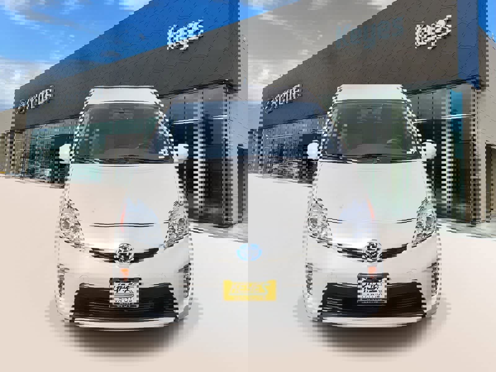 Used 2015 Toyota Prius Four image 2