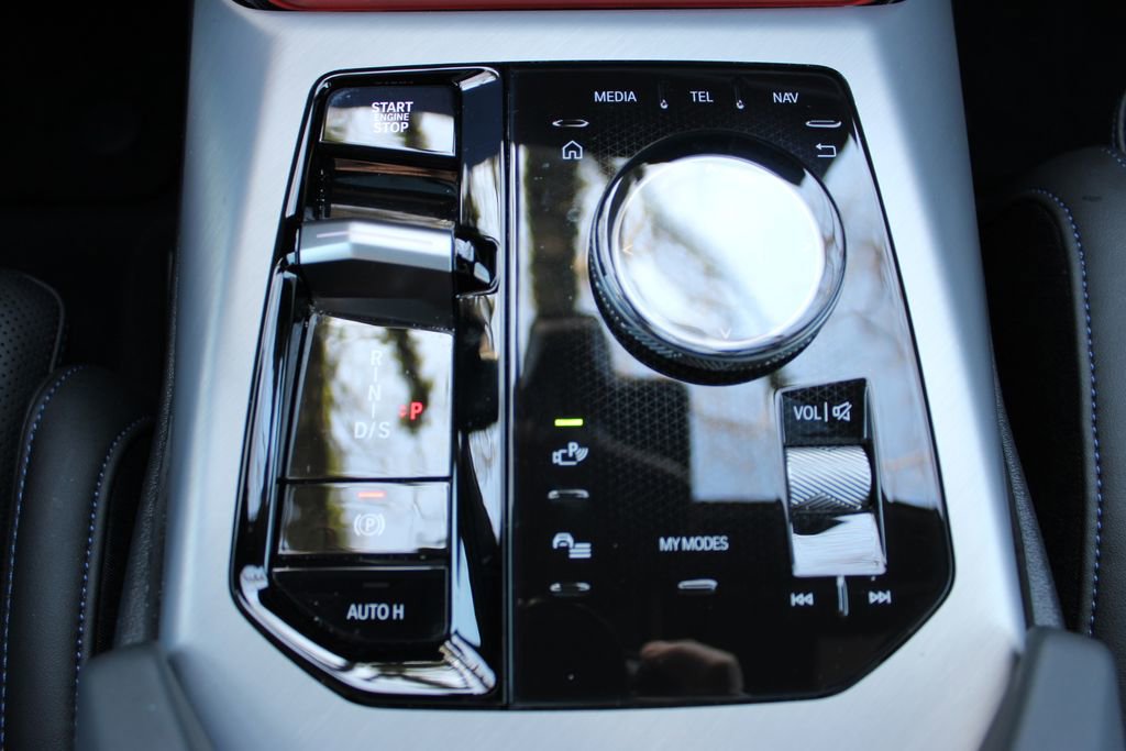 Used 2025 BMW X3 xDrive30i w/ Premium Package image 34