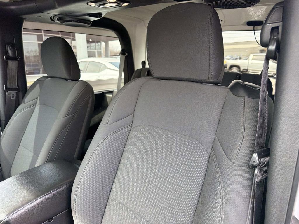 Used 2021 Jeep Wrangler Sport S image 17
