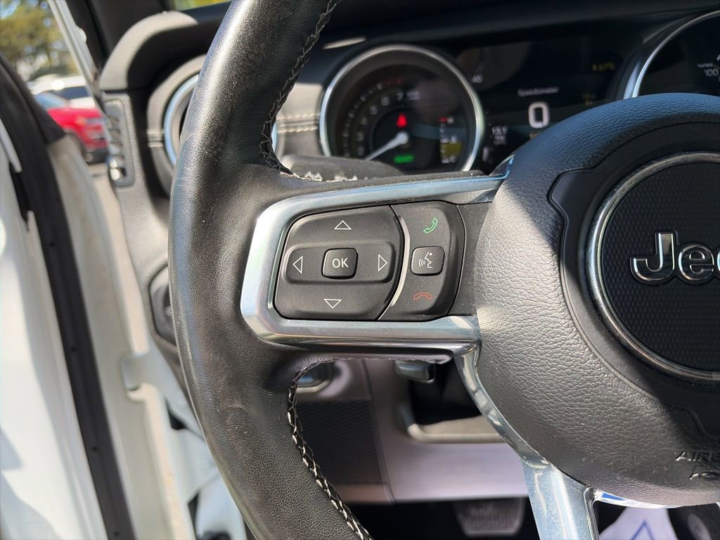 Used 2023 Jeep Wrangler Unlimited Sahara w/ Cold Weather Group image 17