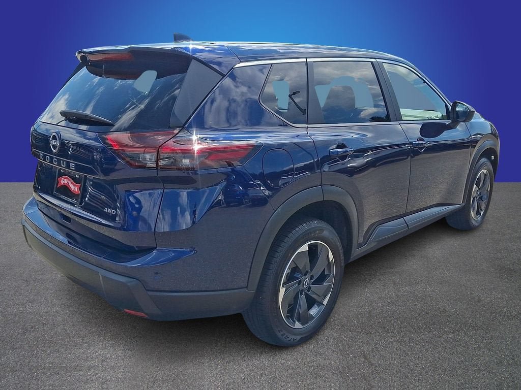 Used 2025 Nissan Rogue SV AWD/4WD image 4