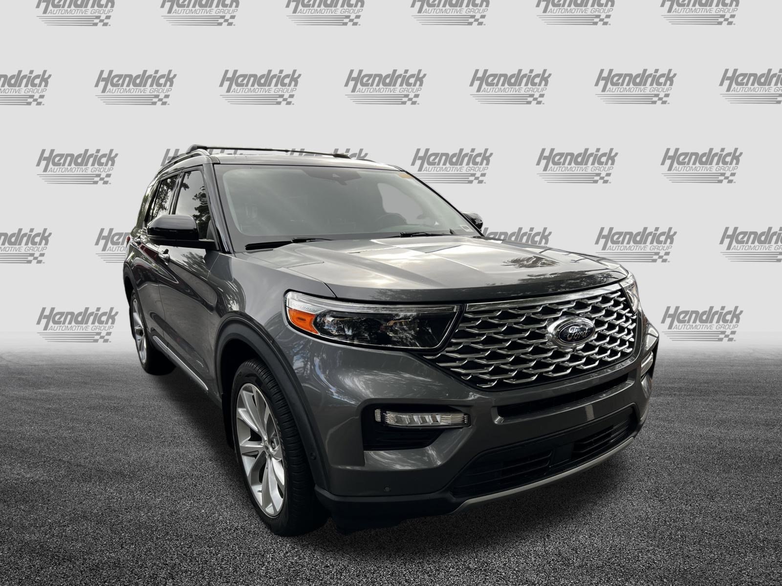 Used 2021 Ford Explorer Platinum w/ Equipment Group 601A AWD/4WD image 2