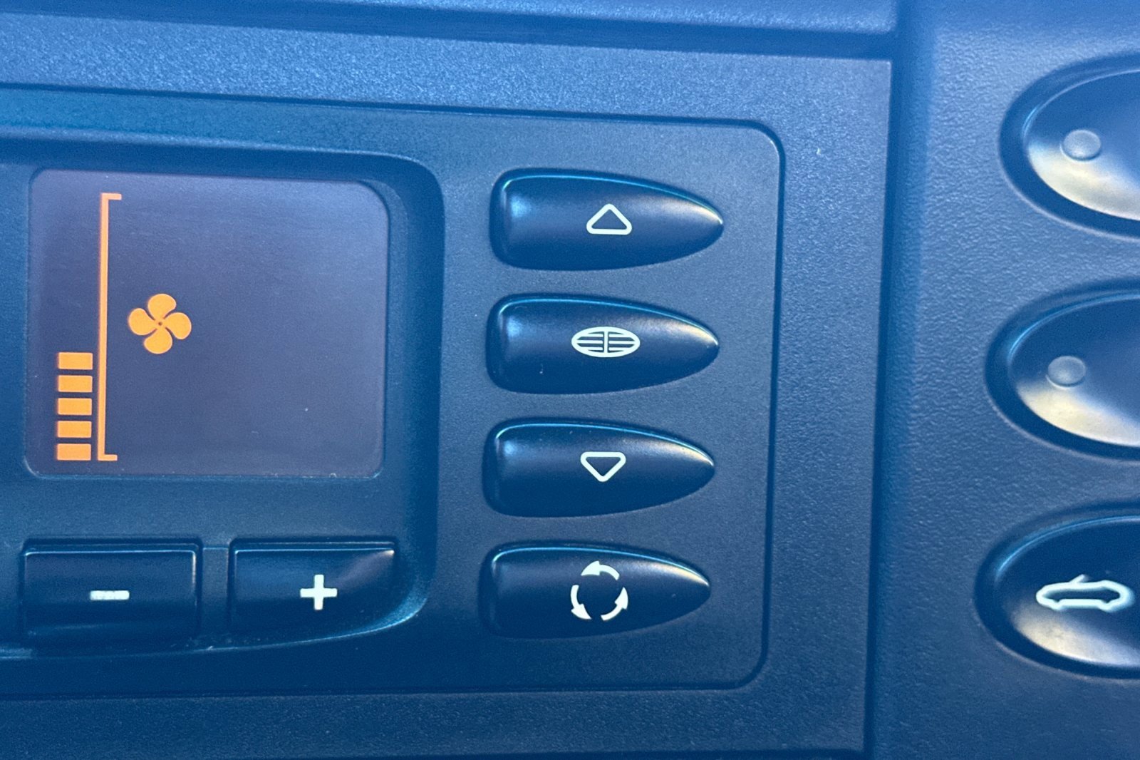 Used 2002 Porsche 911 Carrera 4 image 26