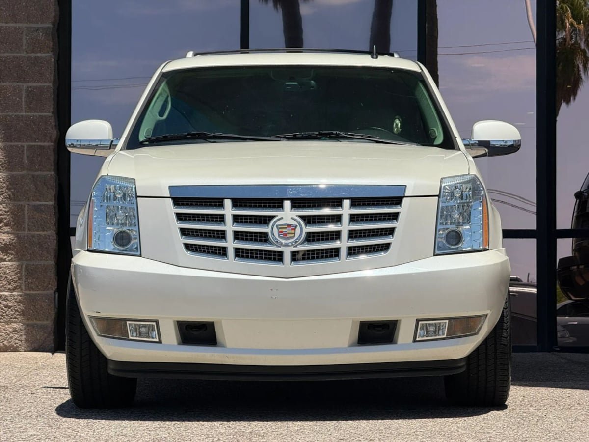 Used 2014 Cadillac Escalade Luxury AWD/4WD image 20
