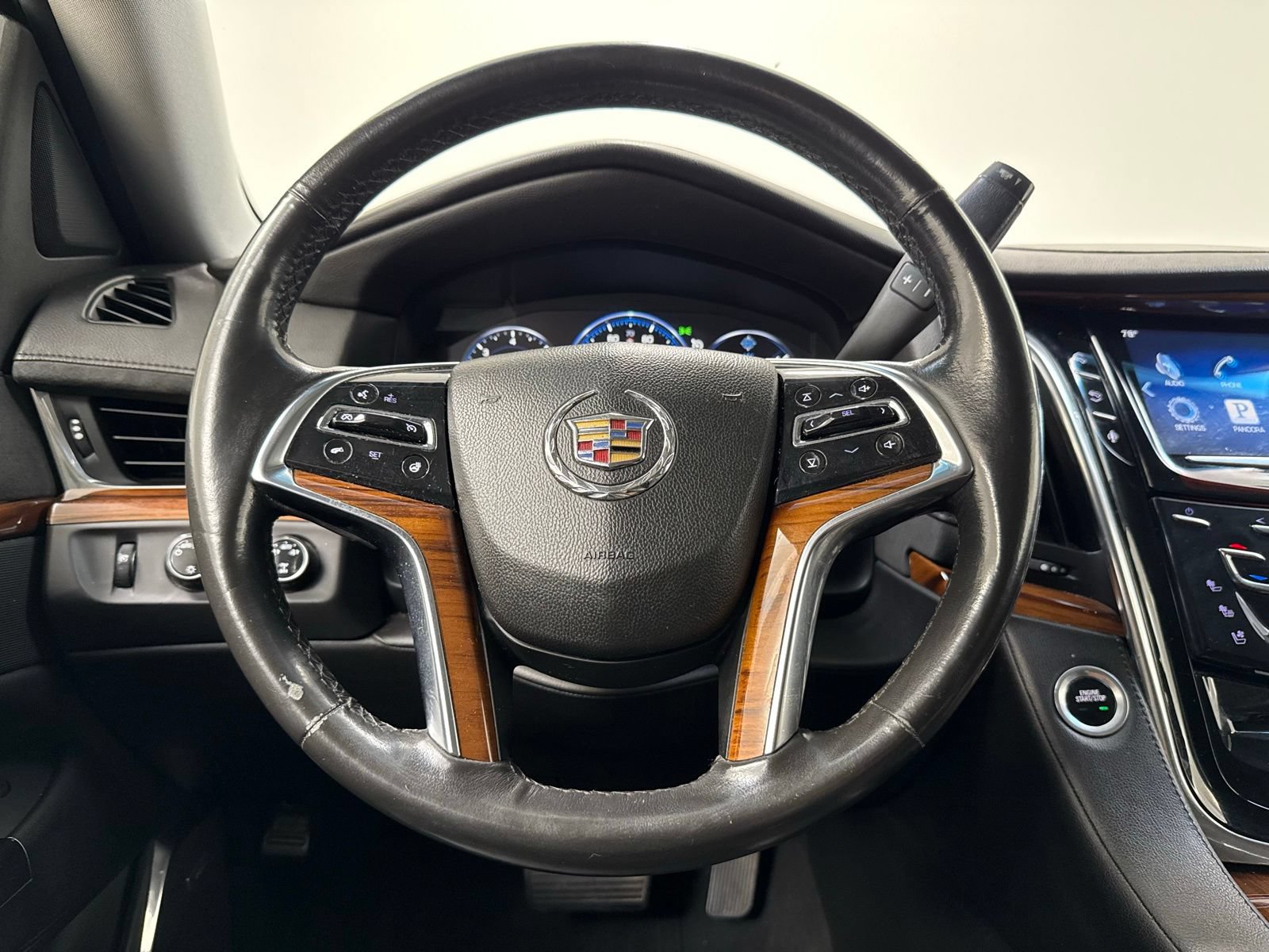 Used 2015 Cadillac Escalade 4WD image 23