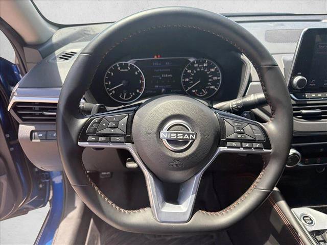 Used 2025 Nissan Altima 2.5 SR FWD image 16