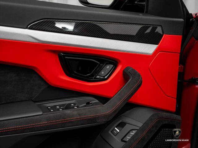 Used 2024 Lamborghini Urus S AWD/4WD image 20