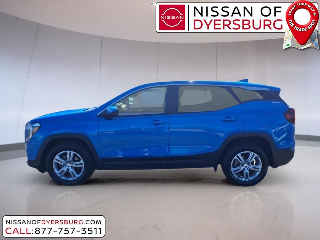 Used 2024 GMC Terrain SLE image 6