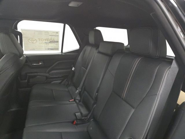 New 2026 Toyota 4Runner Limited AWD/4WD image 18