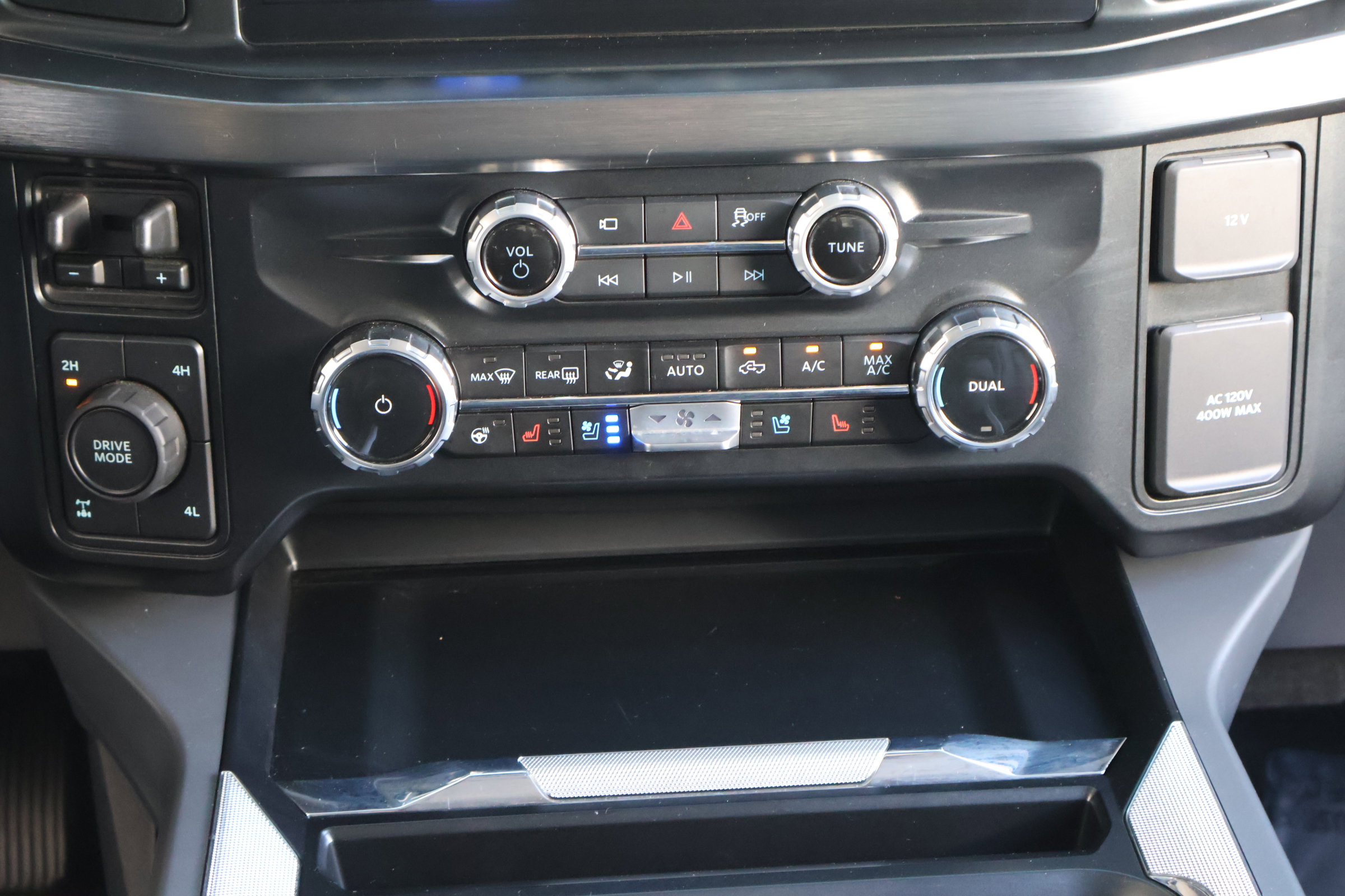 Used 2025 Ford F350 Lariat image 20