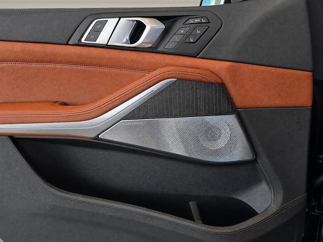 New 2026 BMW ALPINA XB7 AWD/4WD image 19