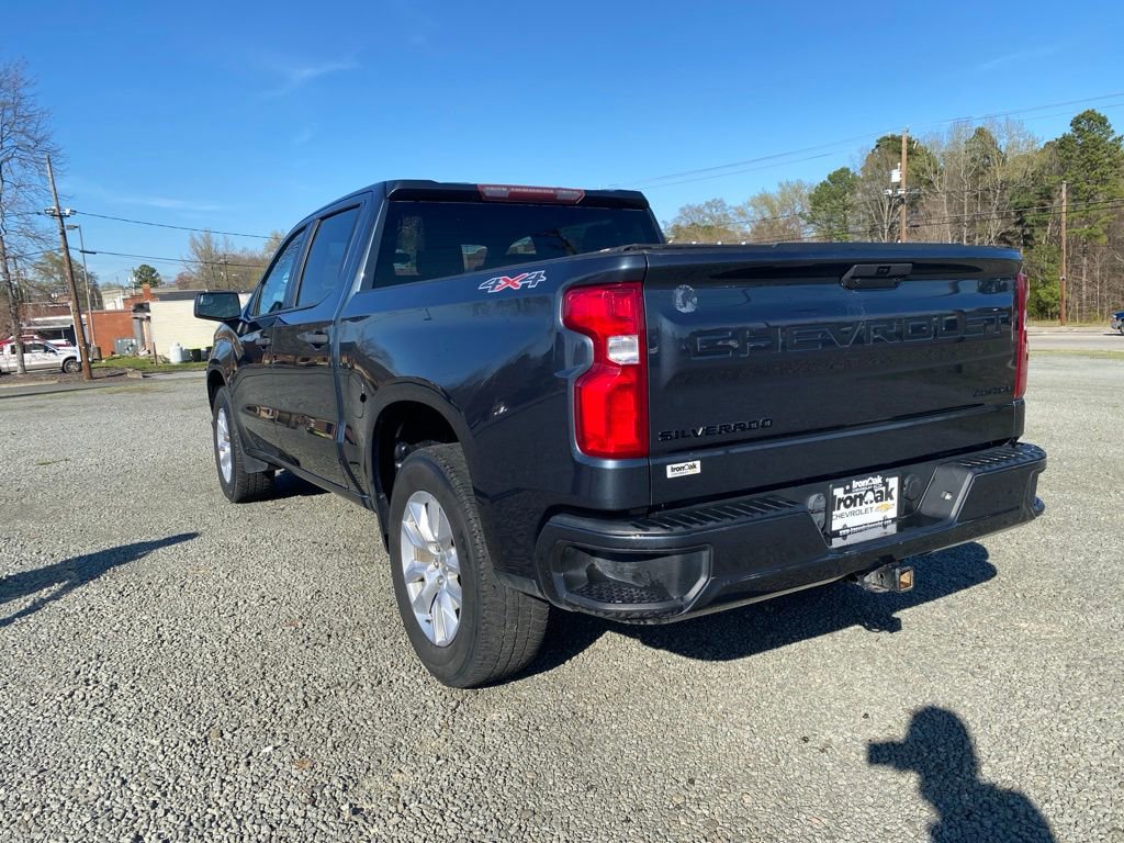 Used 2021 Chevrolet Silverado 1500 Custom w/ LPO, Dark Essentials Package image 5