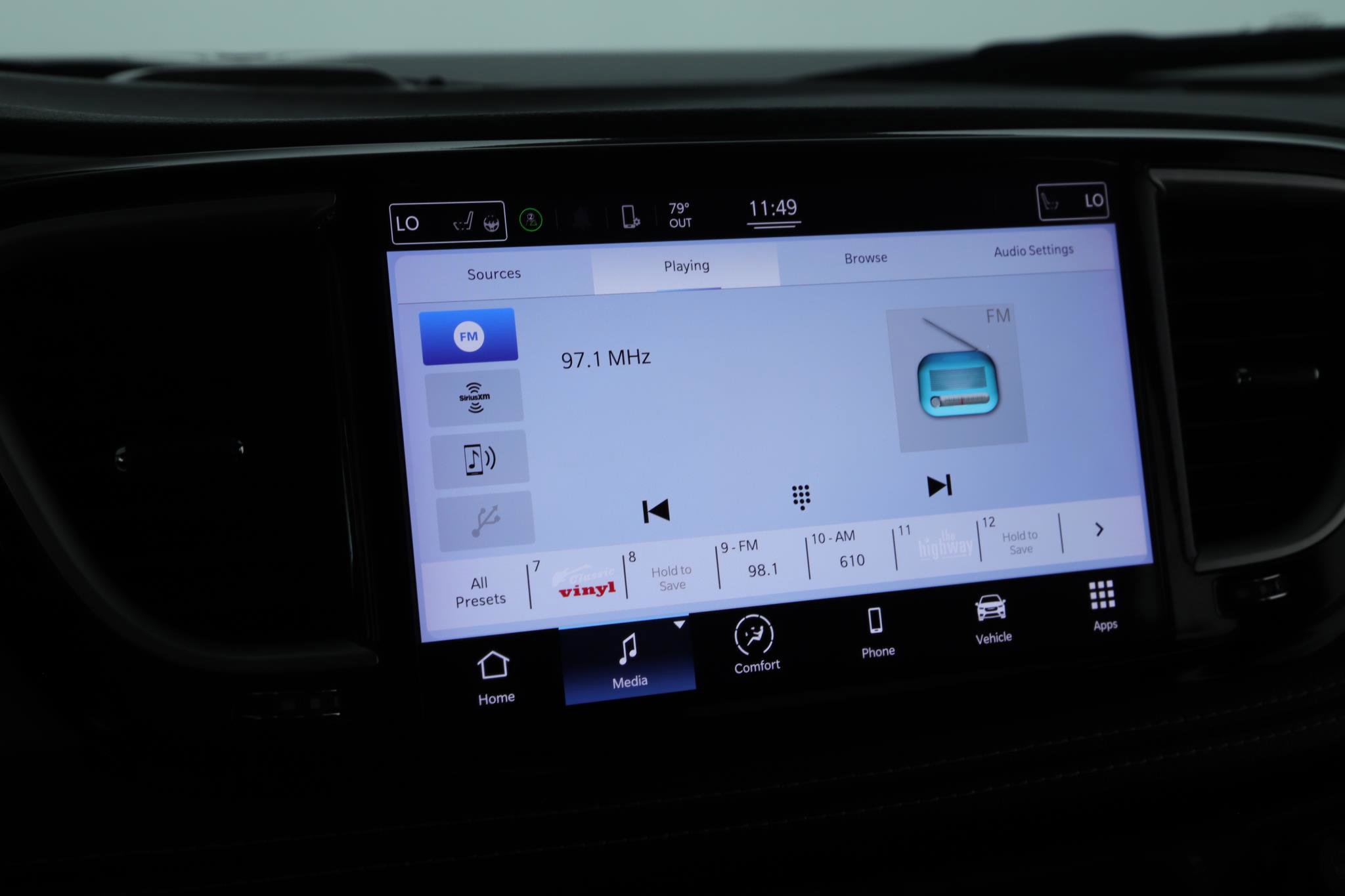 Used 2022 Chrysler Pacifica Touring-L w/ S Appearance Package image 11