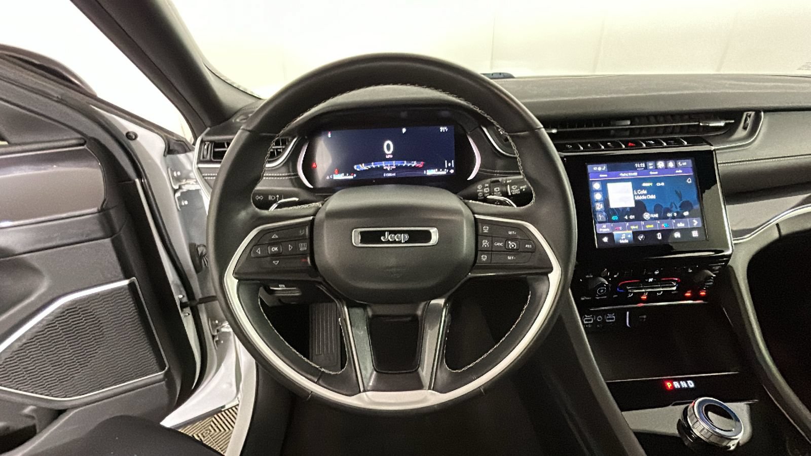 Used 2021 Jeep Grand Cherokee L Laredo AWD/4WD image 17